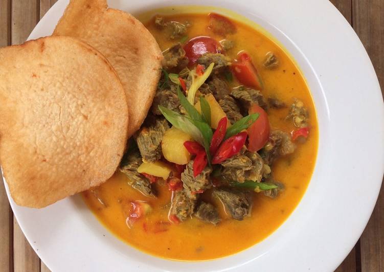 Rahasia Bikin Soto Daging Pedas Khas Betawi, Enak Banget