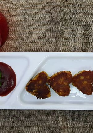 হার্ট শেপ চিকেন টিক্কি (heart shape chicken tikki recipe recipe in Bengali) রেসিপির প্রধান ছবি