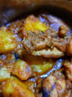 চিকেন কষা (chicken kosha recipe in Bengali) রেসিপির প্রধান ছবি