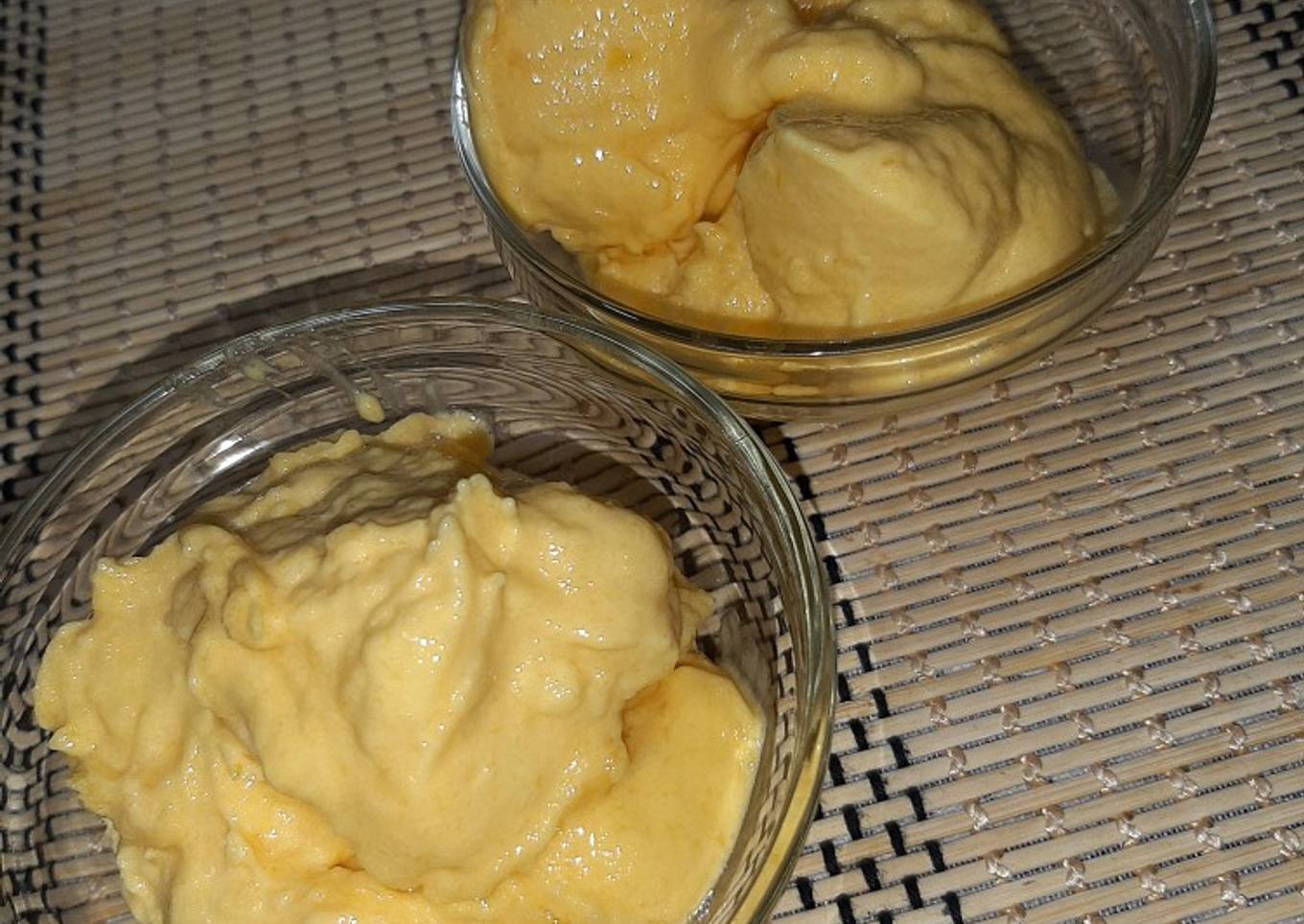 Helado de mango saludable