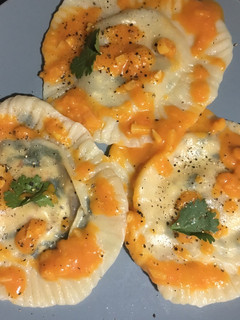A picture of Easy Spinach-Cheese Ravioli.