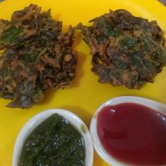 A picture of Chopped Palak Pakora.