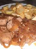 Atún encebollado