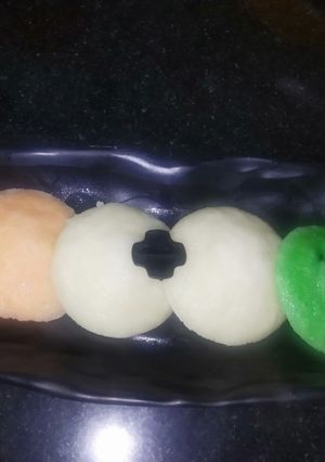 तिरंगा इडली (Tiranga idli recipe in Hindi) रेसिपी मुख्य फोटो