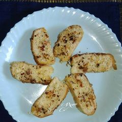 A picture of Cheese Garlic Bread.