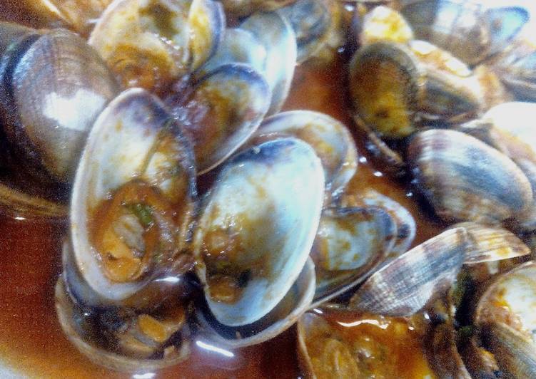 Almejas a la marinera