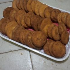 A picture of Meethi Tikiyan.