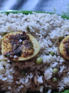 அவசர குஸ்கா மிளகு முட்டை (kuska milagu muttai recipe in Tamil) செய்முறை முக்கிய புகைப்படம்