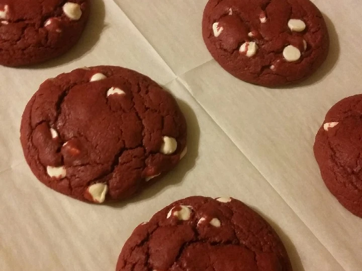 Easy Ways Prepare|Recipe} White Chocolate Chip Red Velvet Cookies (from cake mix) the Tasteful, Really Delicious