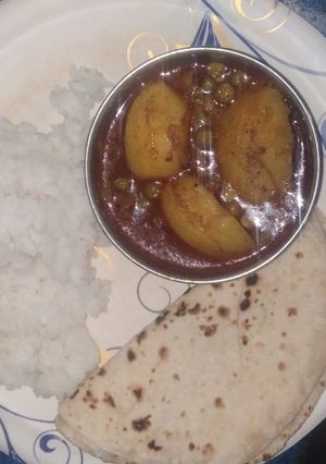 देसी मटर पनीर आलू की सब्जी (Desi matar paneer aloo ki sabzi recipe in hindi) रेसिपी मुख्य फोटो