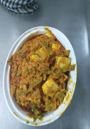 A picture of Kadai paneer.