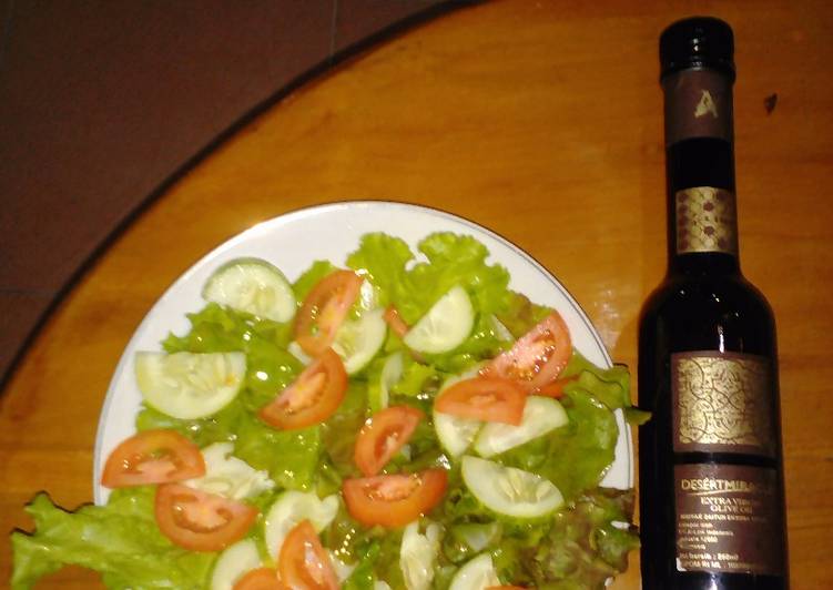 Panduan Menyiapkan Salad sayur dressing olive oil k-link Enak Banget