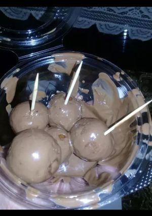 صورة لوصفة كرات تمر بالشوكولاتة