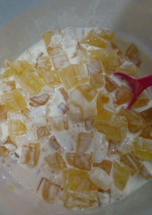 Una foto de Ensalada de gelatina de piña