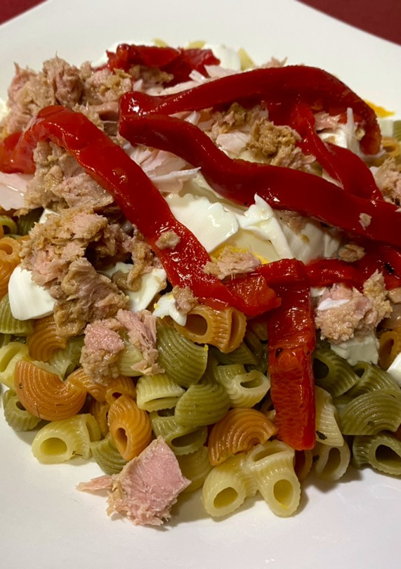 Una foto de Ensalada mediterránea