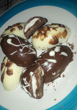 Una foto de Huevitos de Pascua rellenos sencillos!