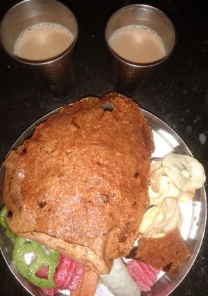 आलू का पापड़ और चाय (aloo ka papad aur chai recipe in Hindi) रेसिपी मुख्य फोटो