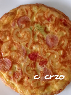 Una foto de Tortilla de fideuá