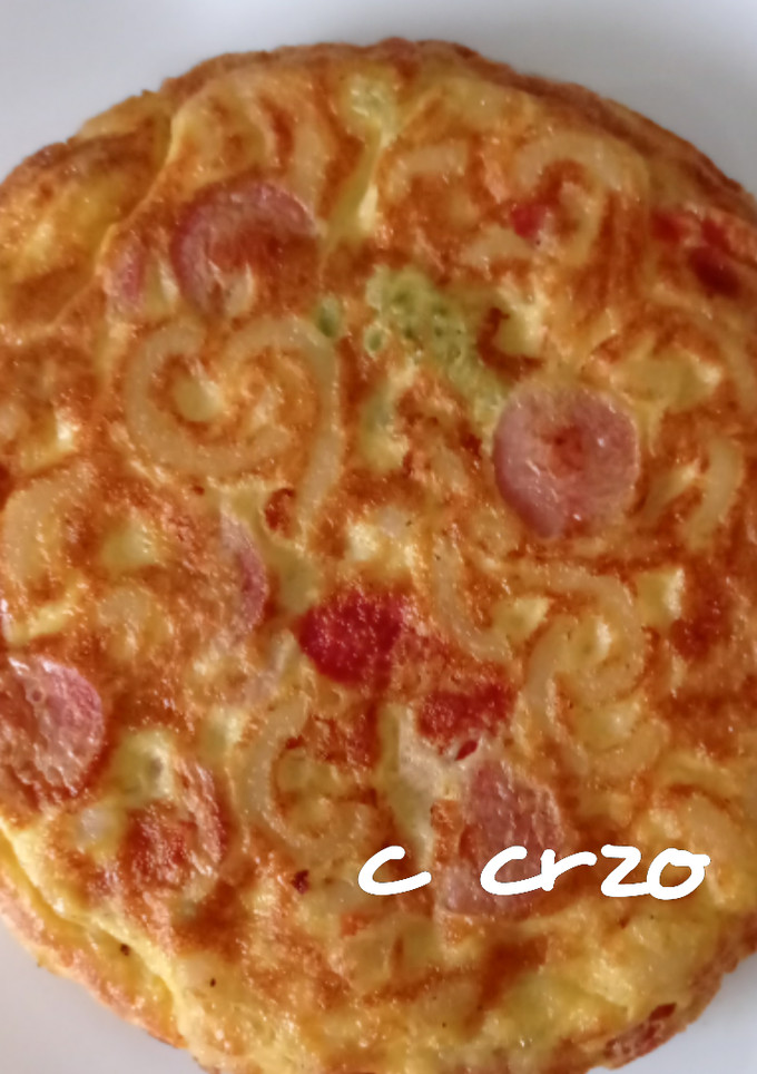Una foto de Tortilla de fideuá
