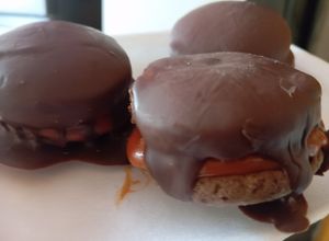 Una foto de Alfajores veganos tipo mar del plata versión 2025