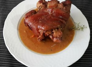 Foto principal de Codillo de cerdo estofado
