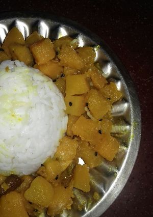 কুমড়োর ছক্কা (kumror chokka recipe in bengali) রেসিপির প্রধান ছবি