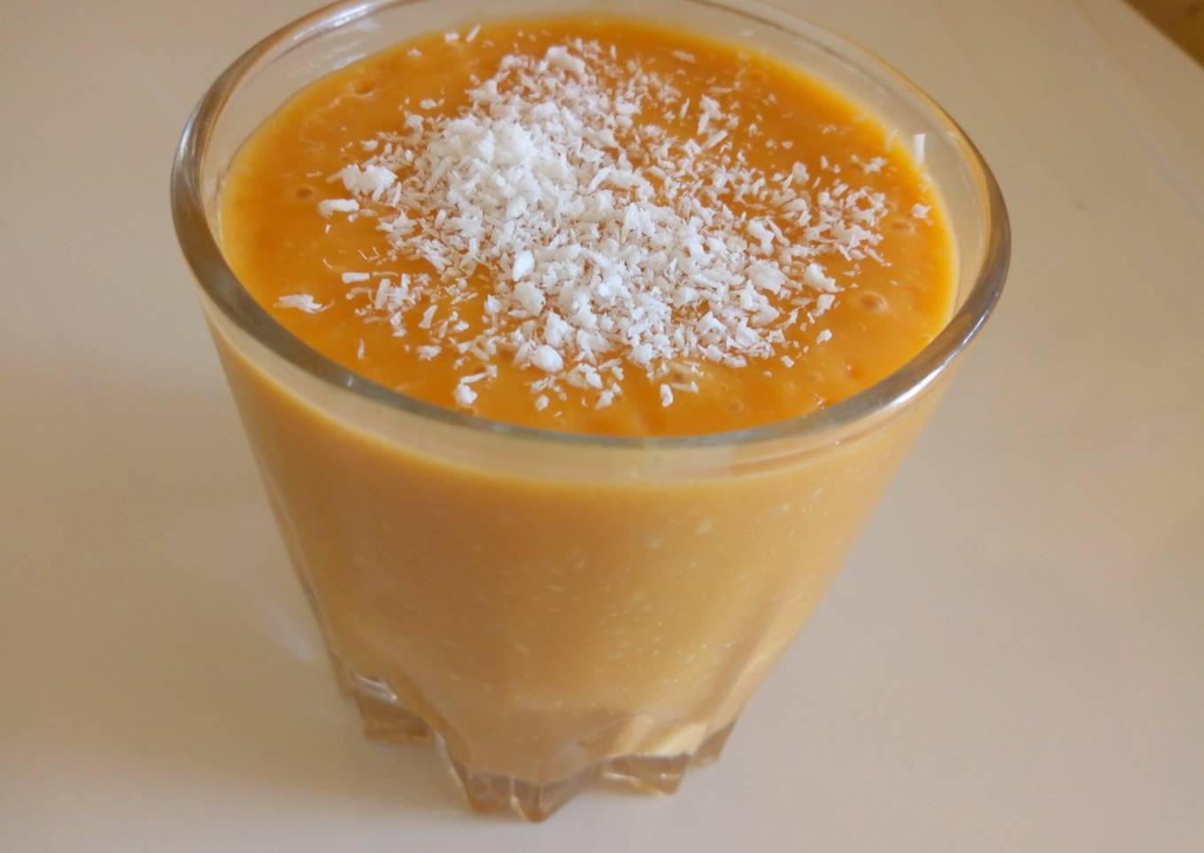 Coconut Mango Smoothie