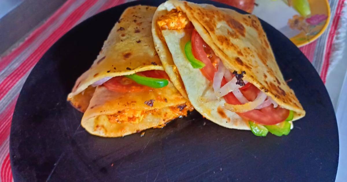 Tandoori Paneer Wrap Recipe by Daxa Parmar - Cookpad