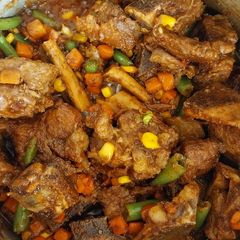 A picture of Beef potjie.