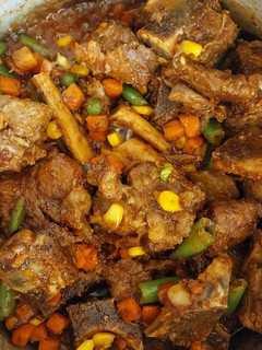 A picture of Beef potjie.