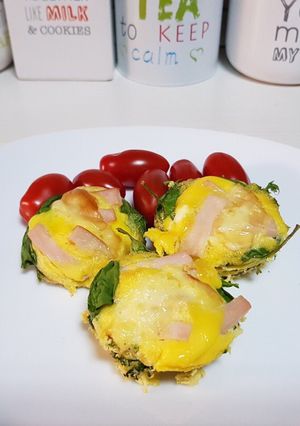 Spenótos tojásos muffin recept fotója