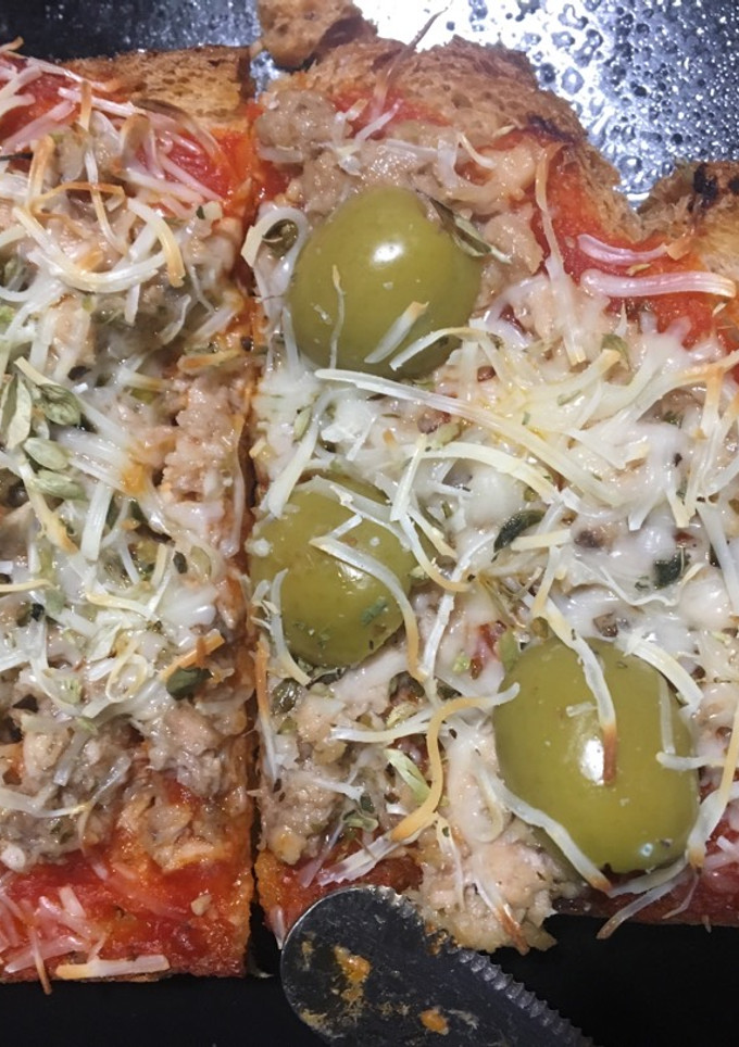 Una foto de Panini de atún y queso 🧀