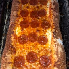 A picture of Garlic & herb cheesy Stuffed crust pizza.