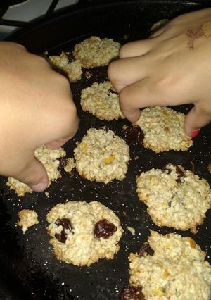 Una foto de Galletas de avena, pasas y naranja