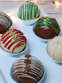 Una foto de Bombas de chocolate! Para derretir con leche caliente!