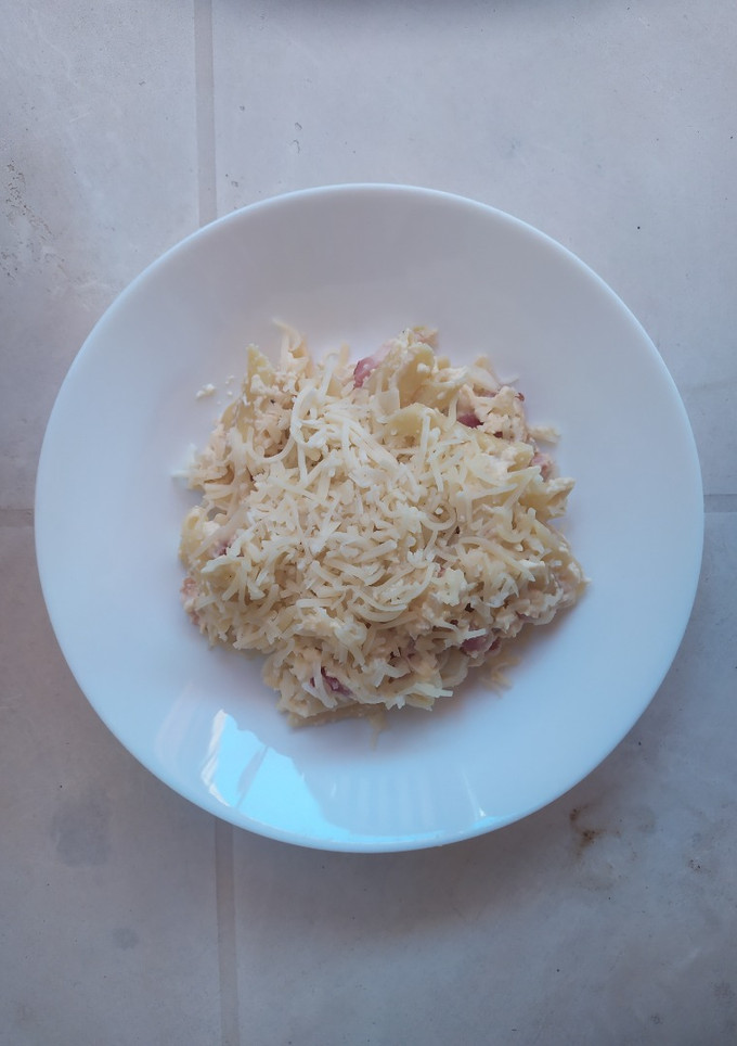 Una foto de Macarrones a la carbonara