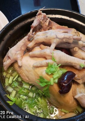 รูปของ ไก่ตุ๋นโสม