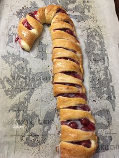 A picture of Candy cane danish.