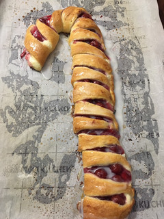 A picture of Candy cane danish.