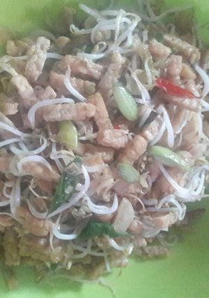 Foto resep TTT (Tumis Tempe & Taoge)