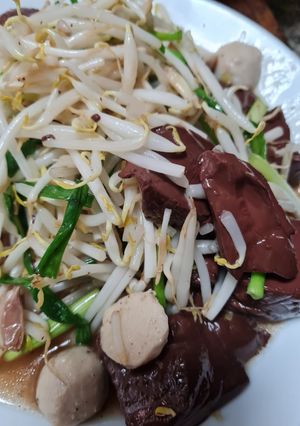 รูปของ ถั่วงอกผัดเลือดหมู