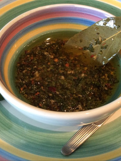 Una foto de Salsas Chimichurri Estilo Argentino (2. Salsa Chimichurri Picante)