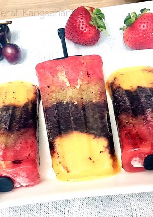 รูปของ Fresh Fruit Popsicles