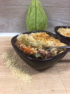 Une photo de Gratin chayote (ou chouchou) patate douce bacon