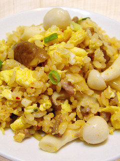 【厚生廚房】菇菇蛋香炒飯 的食譜成品照片