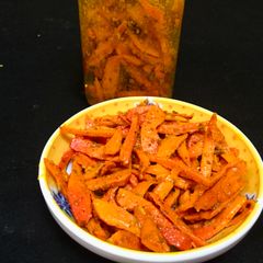A picture of Raw Turmeric Pickle.