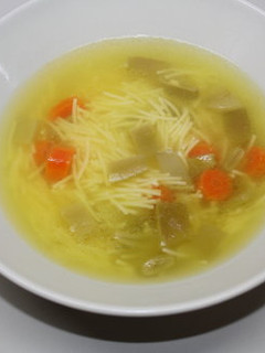 Una foto de Sopa de caldo de verdura