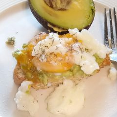 A picture of Smashed 🥑 on toast with poached egg 😋😋.
