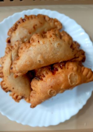 A picture of Mawa Gujiya.
