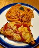 Oven-baked Chicken Parmigiana with 🍅 pasta